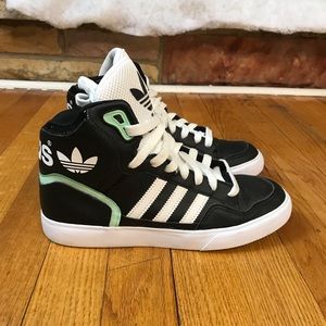 Adidas High top sneaker womens size 6